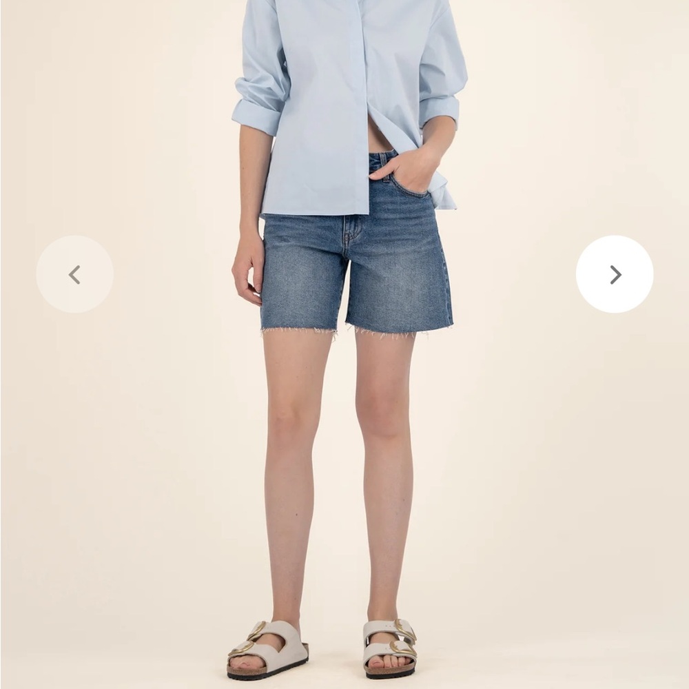 Kut from the Kloth Blue Jean Shorts Relaxed Fit